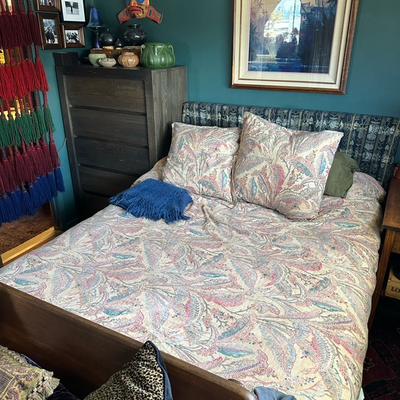 Lauren Ralph Lauren duvet cover w 2 euro shams. Elegant sophisticated bedroom - Picture 8 of 15